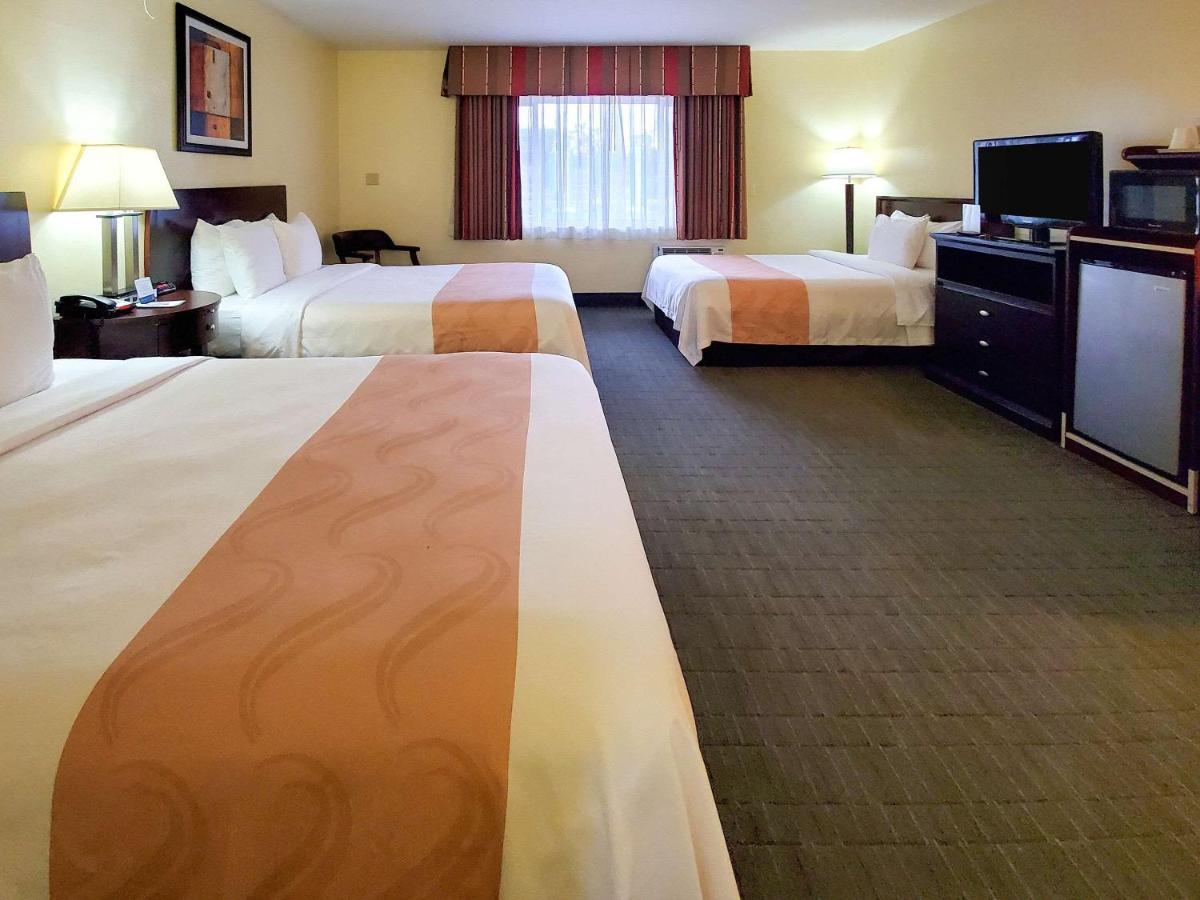 Quality Inn & Suites Anaheim At The Park Esterno foto