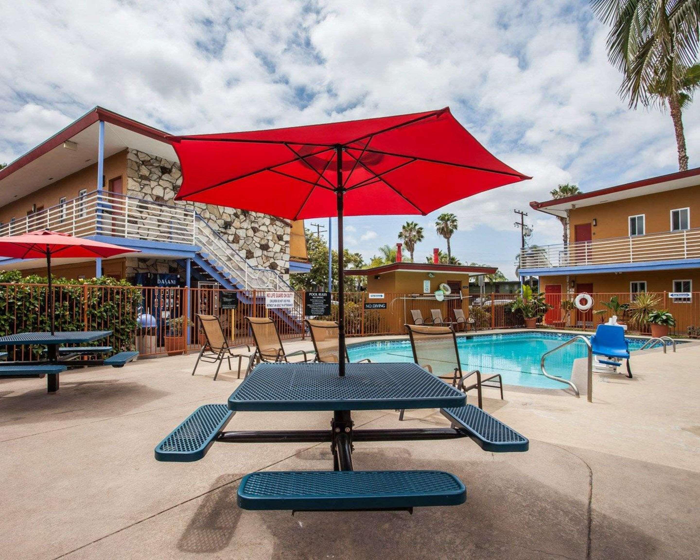 Quality Inn & Suites Anaheim At The Park Esterno foto