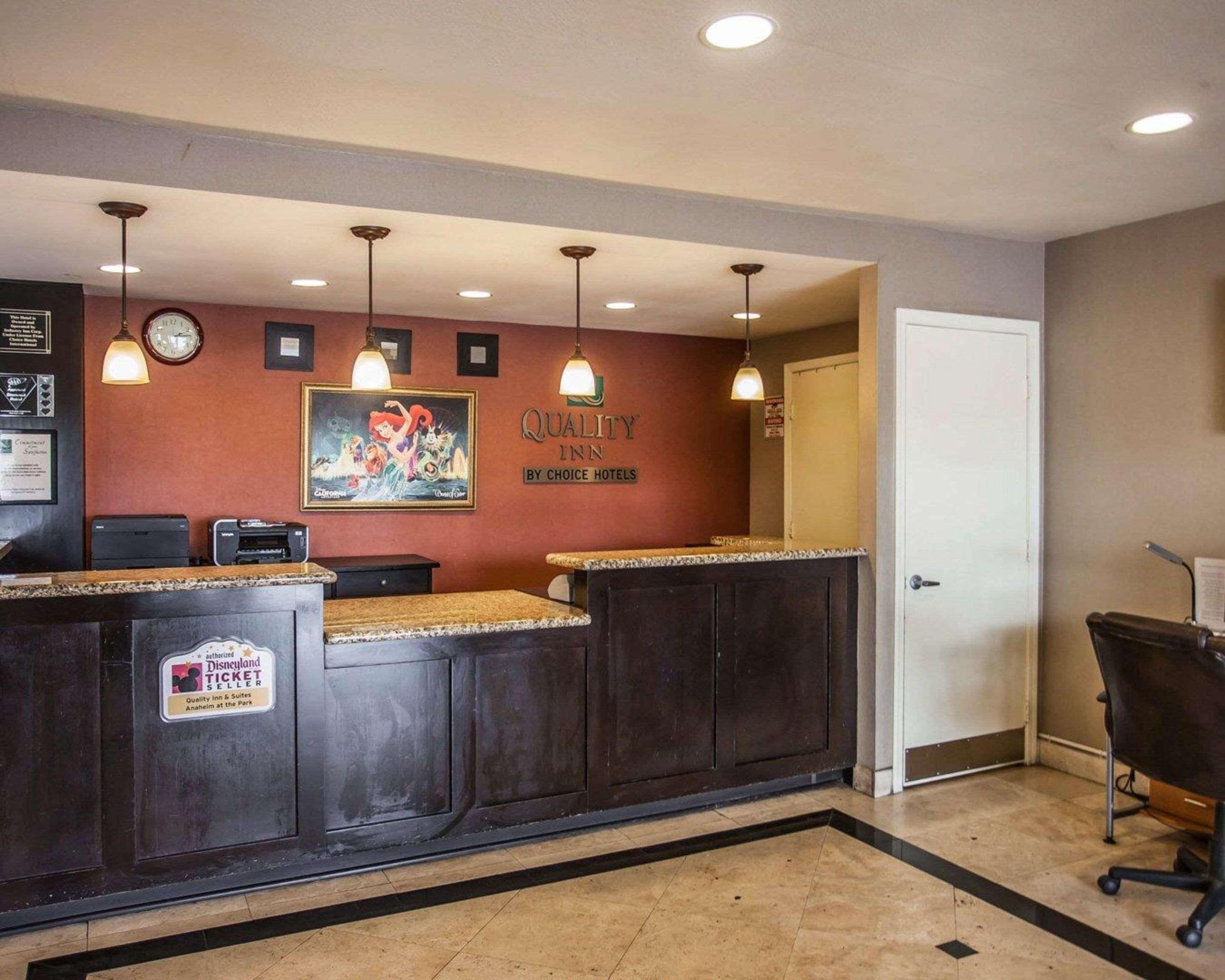 Quality Inn & Suites Anaheim At The Park Esterno foto
