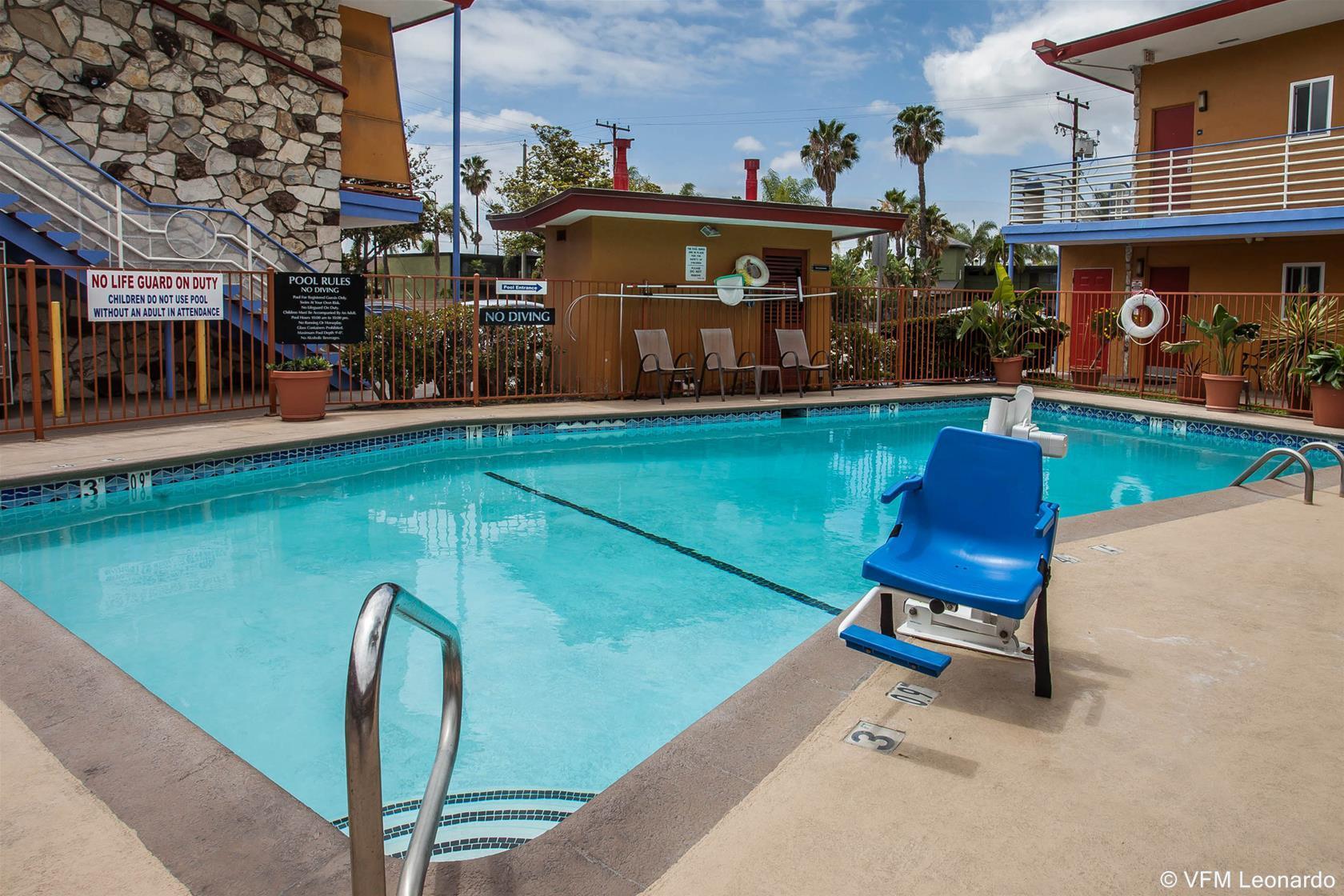 Quality Inn & Suites Anaheim At The Park Esterno foto