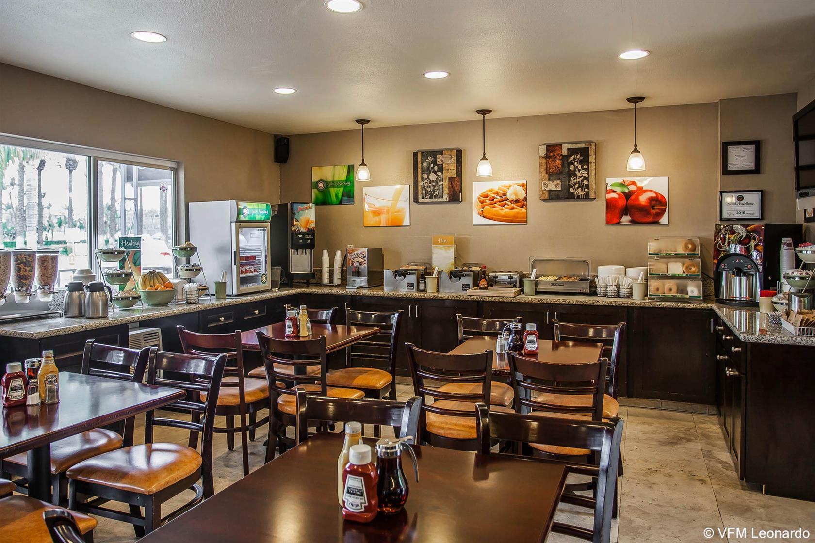Quality Inn & Suites Anaheim At The Park Esterno foto