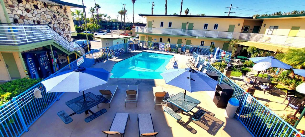 Quality Inn & Suites Anaheim At The Park Esterno foto