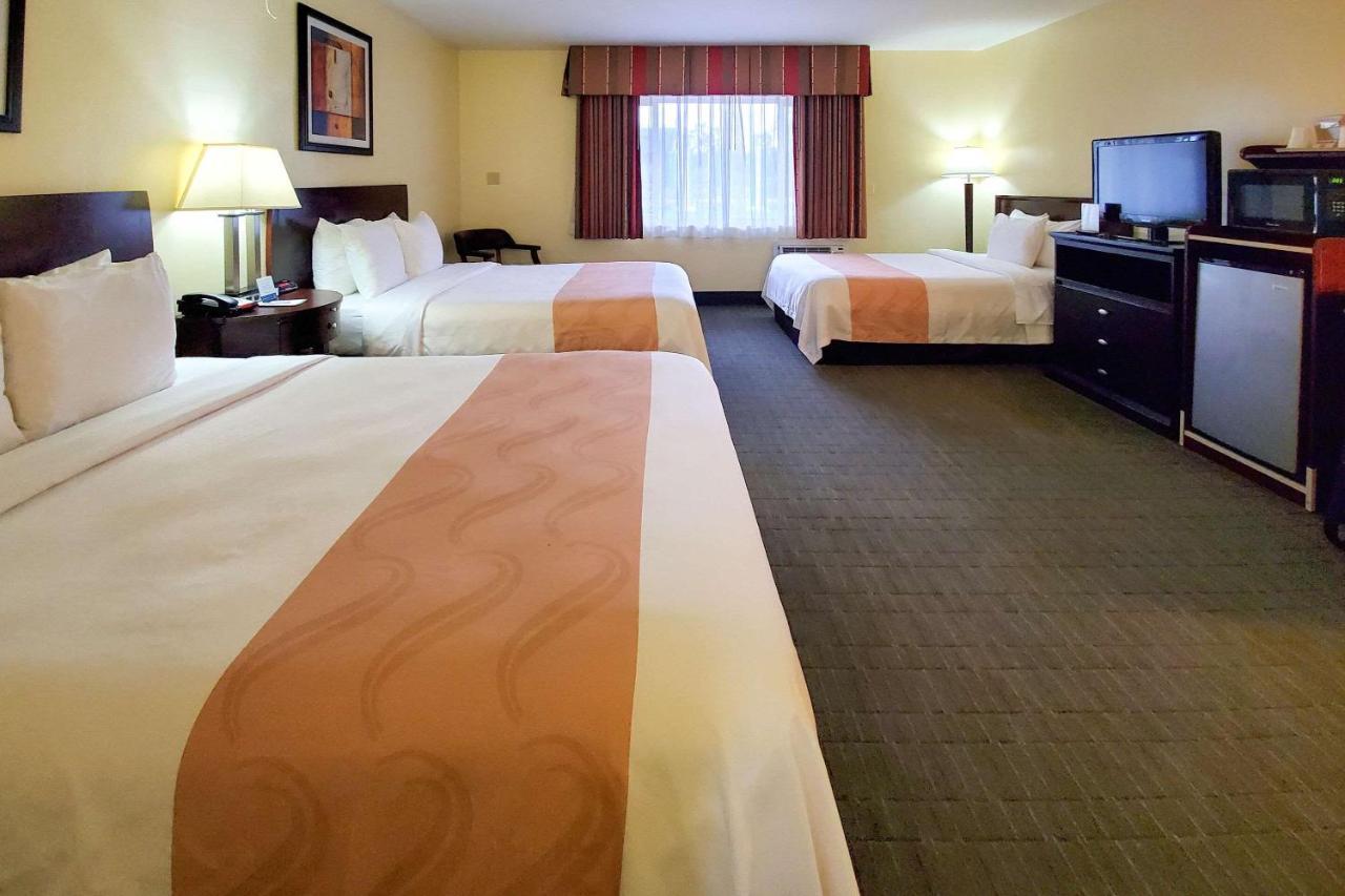 Quality Inn & Suites Anaheim At The Park Esterno foto