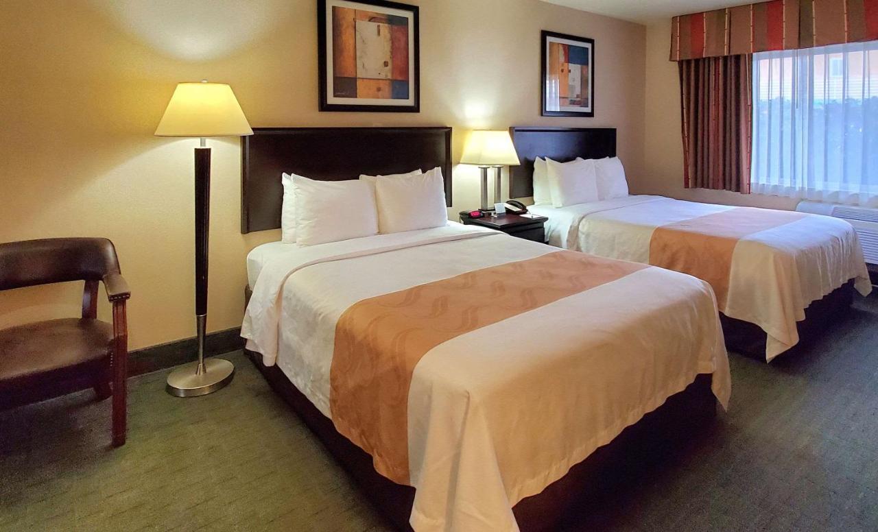 Quality Inn & Suites Anaheim At The Park Esterno foto