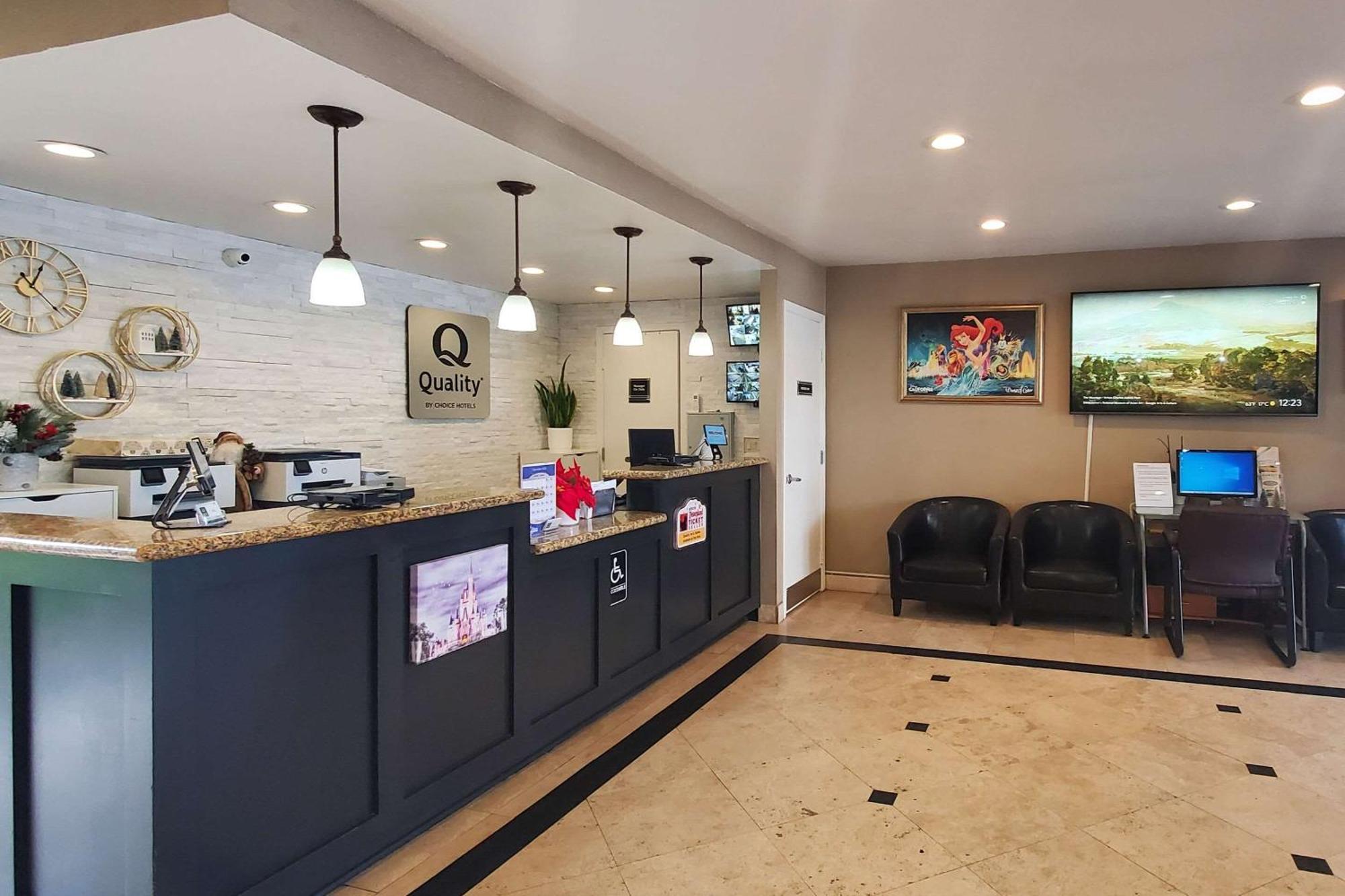 Quality Inn & Suites Anaheim At The Park Esterno foto
