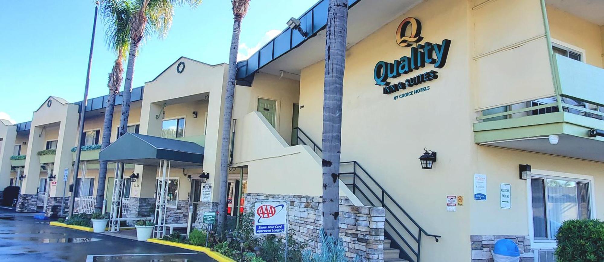 Quality Inn & Suites Anaheim At The Park Esterno foto
