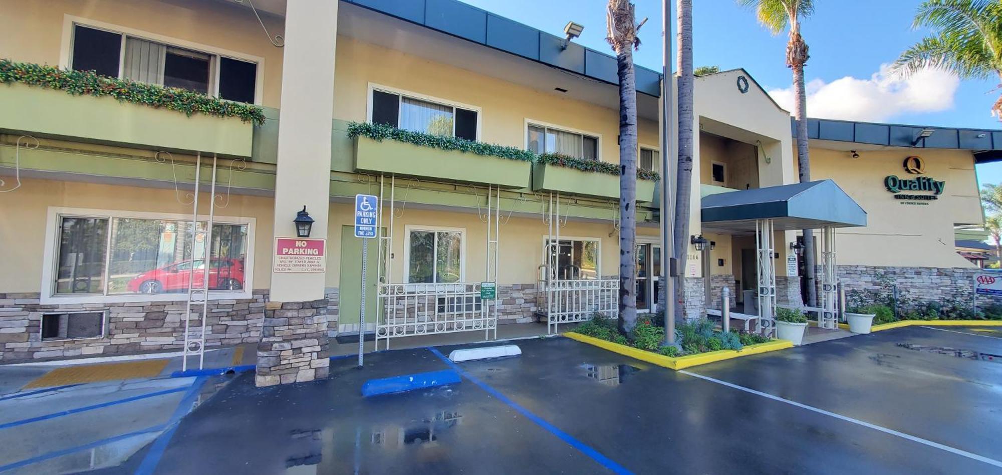 Quality Inn & Suites Anaheim At The Park Esterno foto